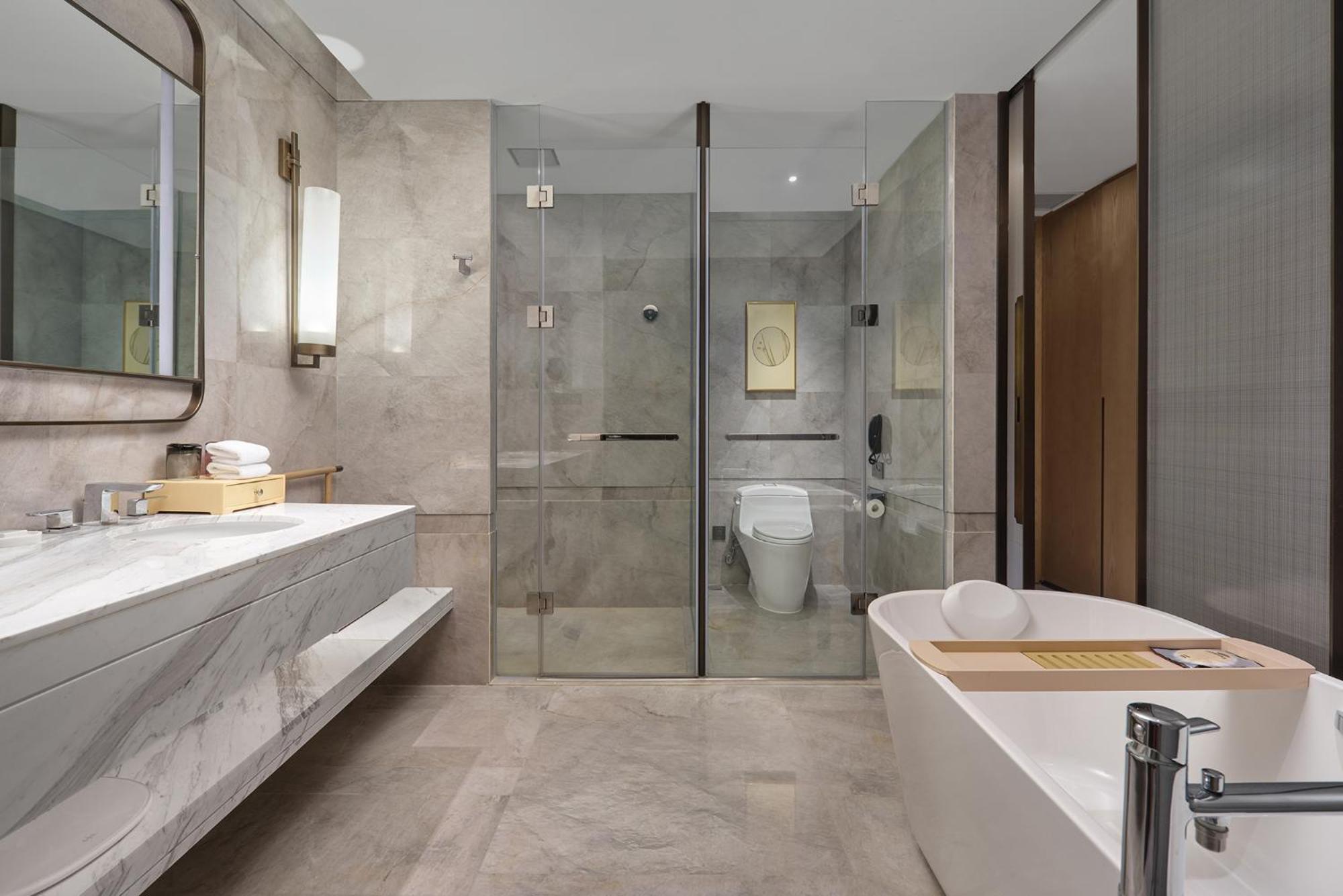 Dongguan Dongcheng International Hotel - Free Shuttle Buses For Executive Room Guests During Canton Fair Экстерьер фото