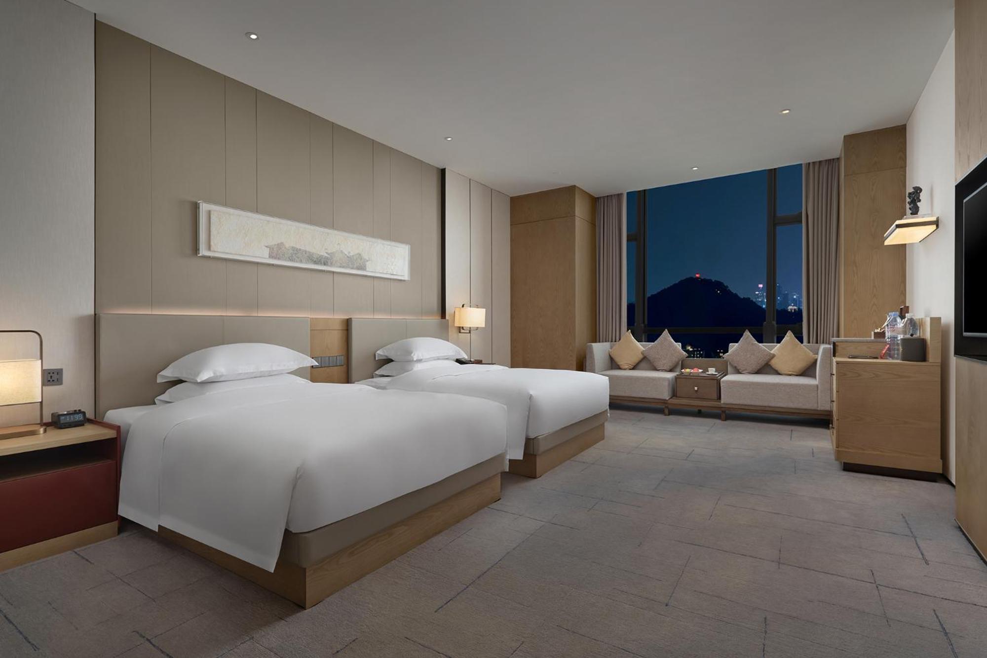 Dongguan Dongcheng International Hotel - Free Shuttle Buses For Executive Room Guests During Canton Fair Экстерьер фото