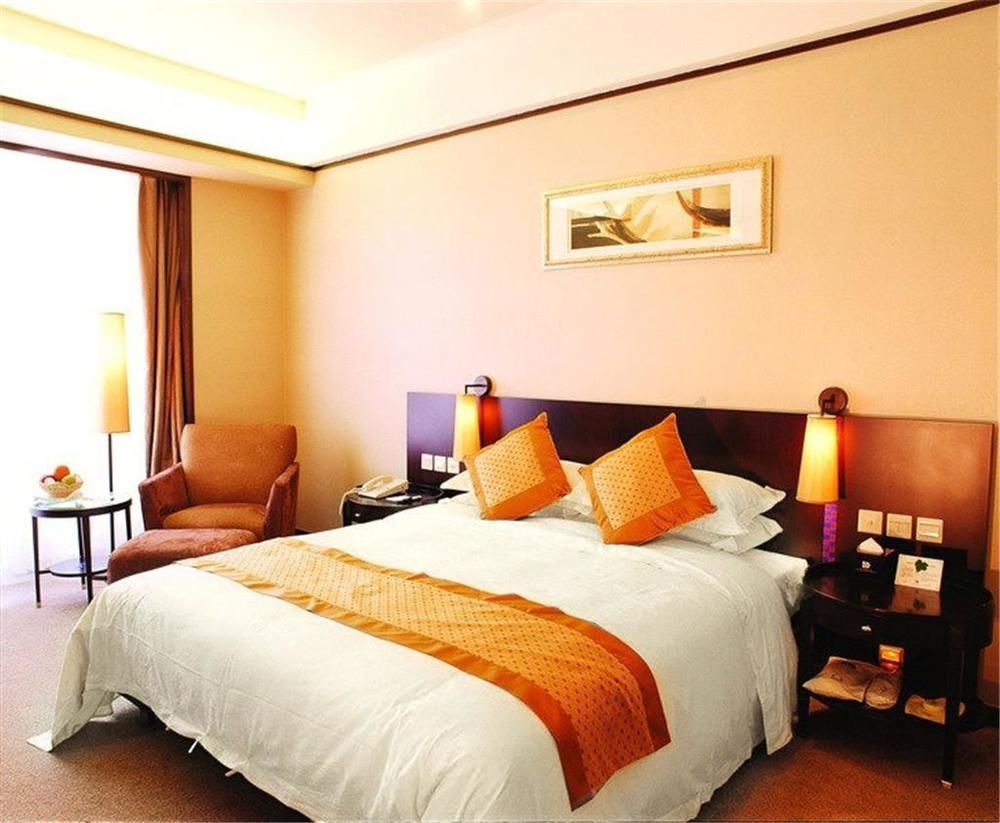 Dongguan Dongcheng International Hotel - Free Shuttle Buses For Executive Room Guests During Canton Fair Экстерьер фото
